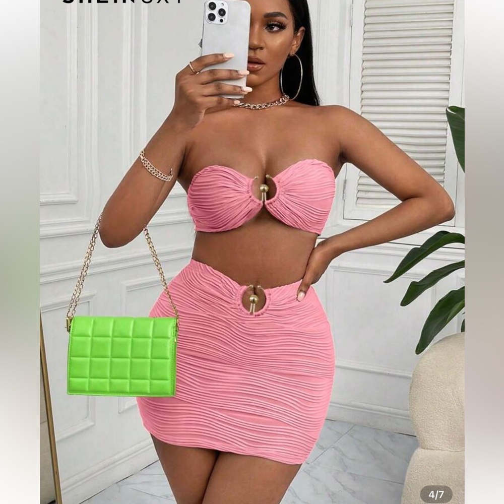 Pink Ruched Skirt Set - Picture 4 of 5